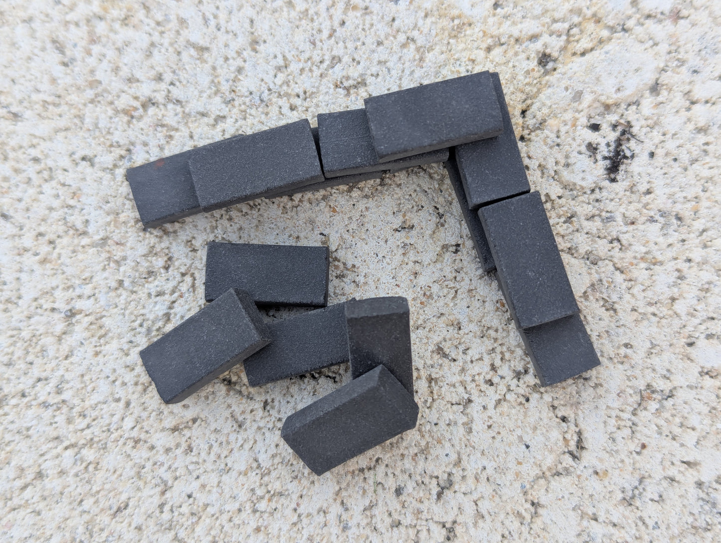 1:16 Scale Grey Bricks (50 Pack)