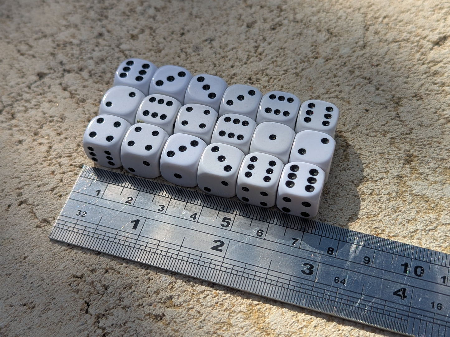 Dice - D6 - 12mm - White - 10pc